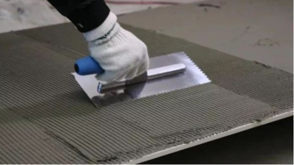 昆明瓷磚膠廠家建議您，巖板顏值高，但是用普通的瓷磚膠鋪貼可不行