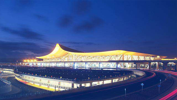 云南易高昆明長水機(jī)場外墻膩?zhàn)討?yīng)用案例